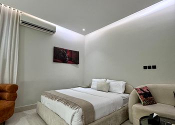 استديو هادئ بسرير ماستر 