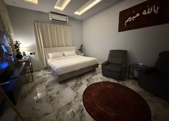 استديو بدخول ذاتي وتصميم هادئ 