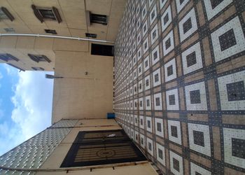 شقة بثلاث غرف نوم وصالة جلوس 