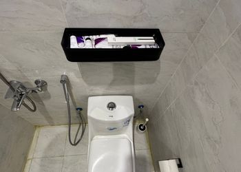 استديو بأثاث مريح وبسيط 