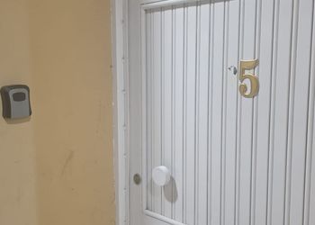 شقة بصالة وغرفتين نوم