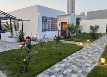 شاليه بإطلالة على حديقة