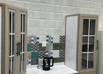 استديو بسرير ماستر وجلسة جانبية