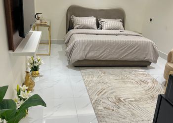 استديو بسرير ماستر وجلسة جانبية