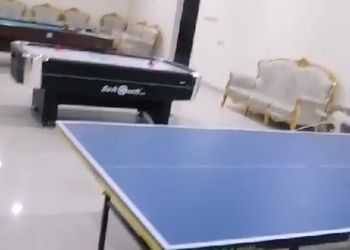 استراحة بمسبح خارجي ومجالس 