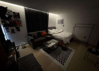 استديو بسرير ماستر