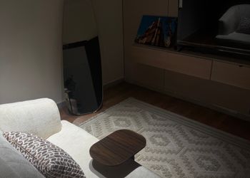 استديو بسرير ماستر وجلسة 