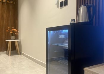 استديو بسرير ماستر وجلسة جانبية