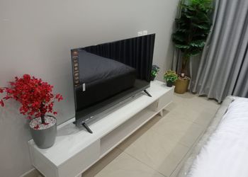 استديو بسرير ماستر وأثاث مريح 