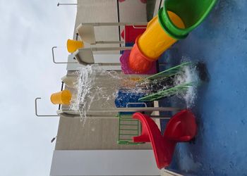 شاليه بمسبح والعاب مائية بتدفئه 