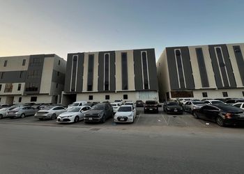 استديو بسرير مريح وتصميم هادئ 
