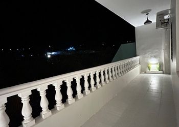 فيلا بغرفتين نوم وغرفة جلوس 