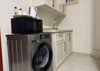 شقة بغرفتين نوم وصالة 