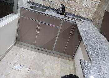 شاليه بمسطح اخضر و مسبح