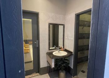 شاليه بمسطح اخضر وألعاب مائية 
