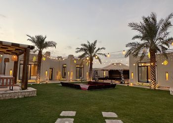 شاليه بمجلسين وألعاب اطفال 
