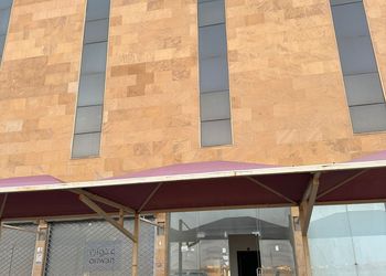استديو بسرير ماستر وجلسة جانبية 