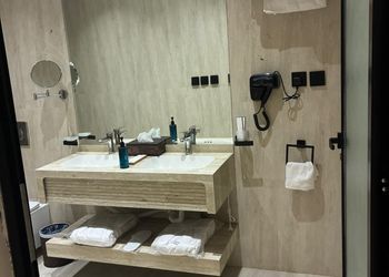 استديو بسرير ماستر وجلسة 