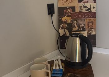 شقة بغرفة معيشة وغرفة نوم 