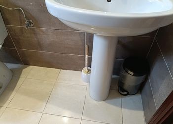 شقة بصالة وغرفتين نوم 