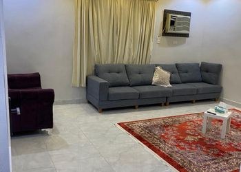 شقة بصالة جلوس وغرفة نوم