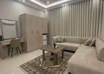 استديو هادئ بدخول ذاتي 