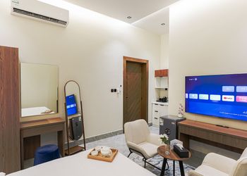 استديو بسرير ماستر وبلكونه