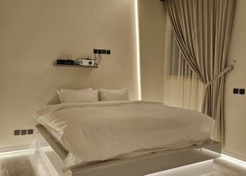 استديو بسرير ماستر ودخول ذاتي