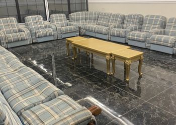 استراحة بجلسة خارجية ومسطح اخضر