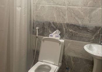 استديو بسرير ماستر وجلسة 