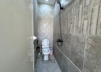 شاليه بمسطح اخضر