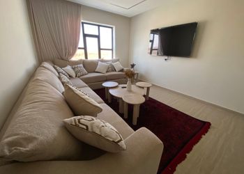 شقة فاخرة مكونة من ثلاث غرف نوم