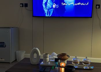 استديو بسرير ماستر وجلسة 