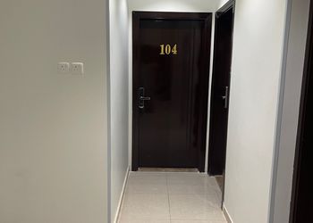 استديو بسرير ماستر 