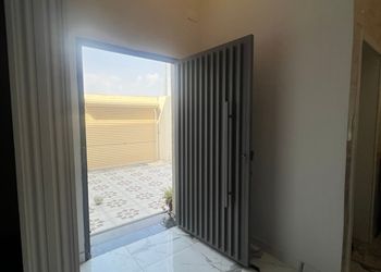 شقة بغرفتين نوم وغرفة جلوس 