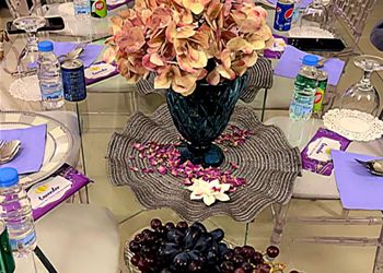 استراحة بمسطح اخضر ومسبح