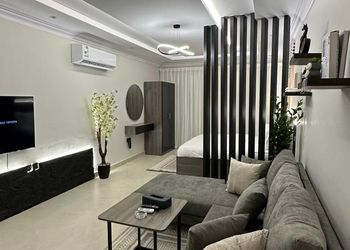 استديو بسرير ماستر وجلسة جانبية 