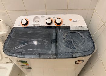 شقة بصالة وغرف نوم