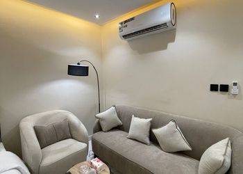 استديو بسرير ماستر وجلسة جانبية