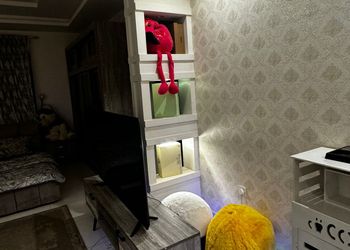 استديو هادئ بدخول ذاتي 
