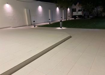 استراحة بمسطحات خضراء