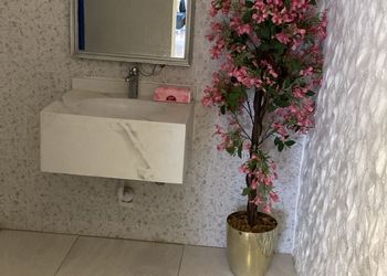 شاليه بصالة داخلية وغرفتين نوم 