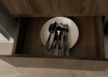 استديو بسرير ماستر وجلسة جانبية 