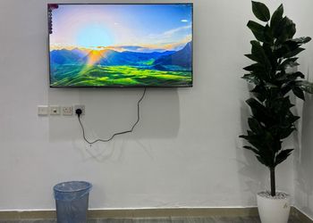 شقة بغرفة معيشة وغرفة نوم 