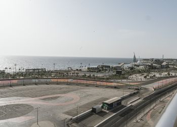 شقة فاخرة بإطلالة مميزة على البحر 