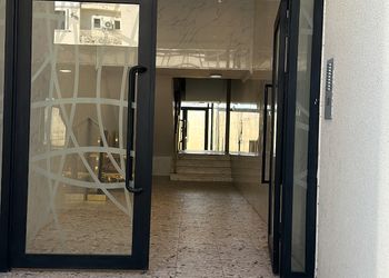 شقة بغرفتين نوم وصالة جلوس