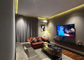 شقة بصالة انيقة ودخول ذاتي