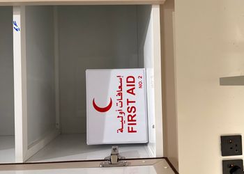 شقة بغرفة معيشة وغرفتين نوم 