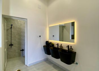 استراحة بمسطح اخضر ومجالس