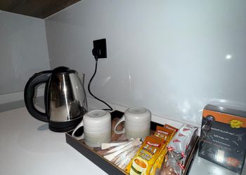 شقة أنيقة بصالة وغرفتين نوم